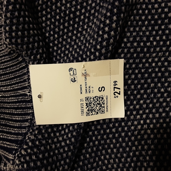 NWT Forever 21 Sweater Bundle - Picture 10 of 16